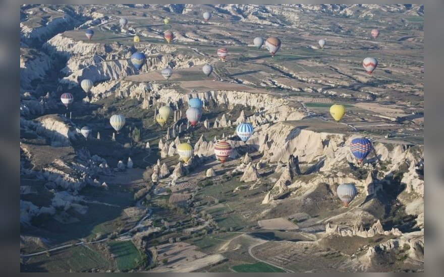 Turkijoje nukrito oro balionas, žuvo turistas