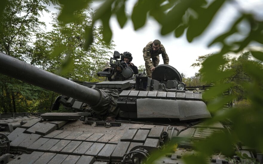 ES rengiasi pradėti 15 tūkst. Ukrainos karių apmokymo misiją