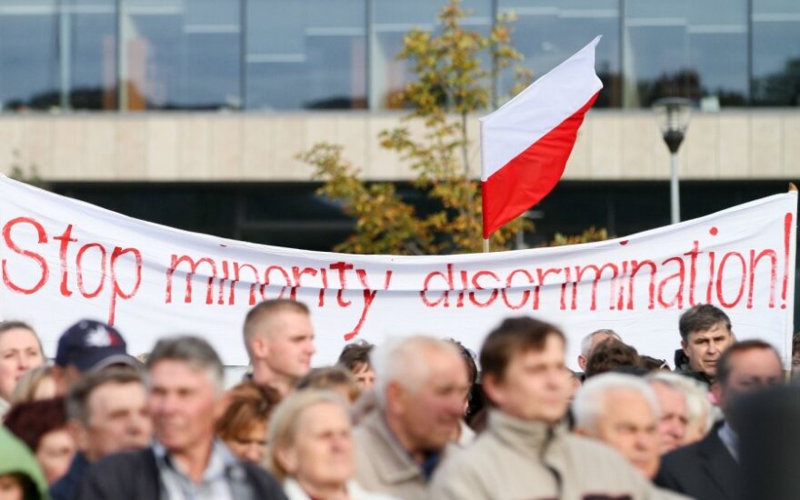 Lenkijos švietimo ekspertai pareiškė, kad Lietuvos įstatymas diskriminuoja lenkų moksleivius