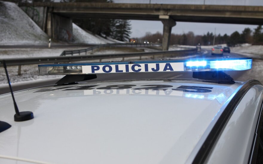 Avarija Alytaus rajone: į ligoninę išvežti keturi, penktasis pabėgo, bet buvo pagautas