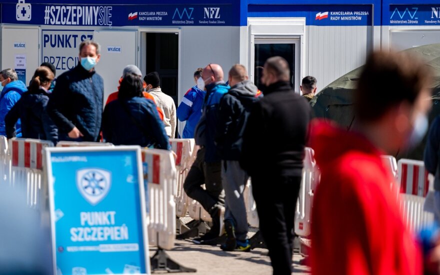 Lenkija įvedė naujus suvaržymus dėl pandemijos: atvykstantiems – griežti reikalavimai