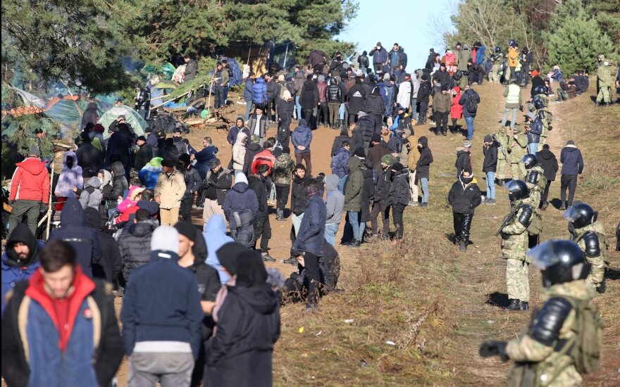 Ne, Lenkijos pasienyje nesusibūrė daugiau nei 10 tūkst. migrantų