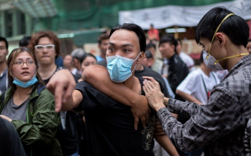 Honkonge vyksta pirmi rinkimai po demokratijos šalininkų protestų