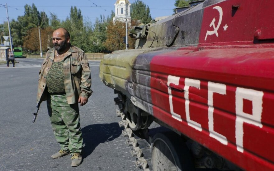 Donecko gubernatorius: ginklai didžiuliais kiekiais kerta sieną