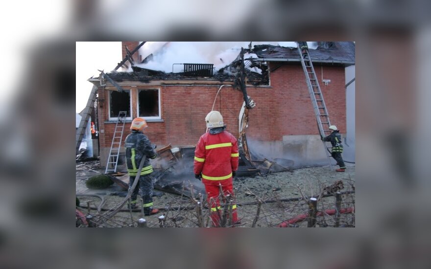 Vilniuje sudegė gyvenamasis namas