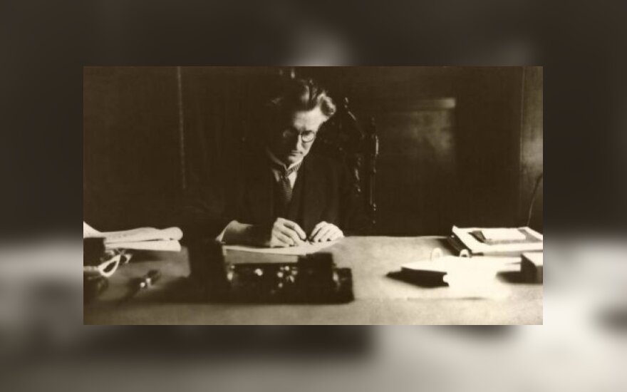 Kaunas commemorating 150th anniversary of President Kazys Grinius EN