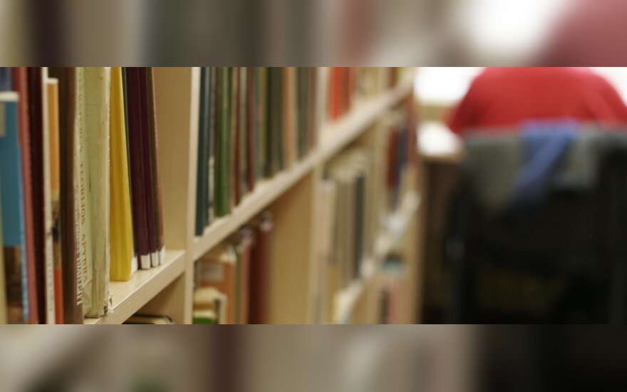 Prienų bibliotekai suteiktas J.Marcinkevičiaus vardas