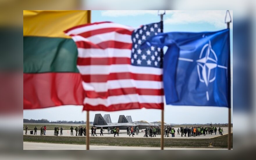 Lietuva mini 19-ąsias įstojimo į NATO metines