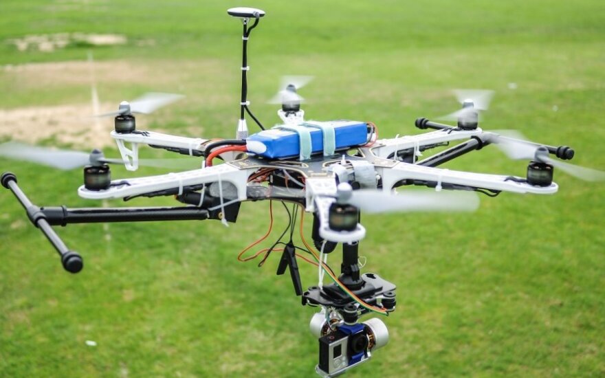 Kinija naudoja dronus kovai su nusirašinėjimu per mokyklų egzaminus