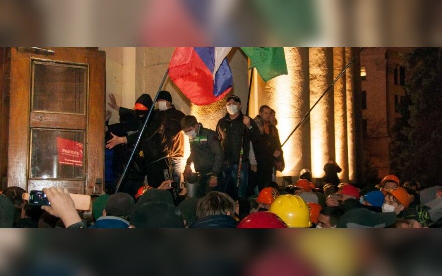 Ukraina: Nikolajeve prasidėjo susirėmimai, yra sužeistųjų