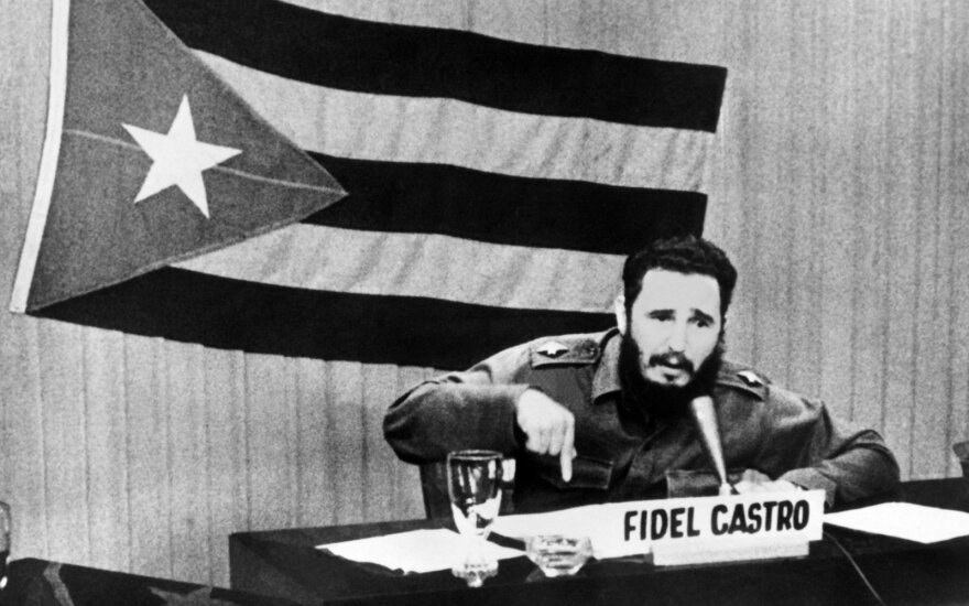 Fidelis Castro 
