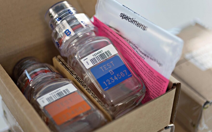 Dopingo mėginių buteliukai