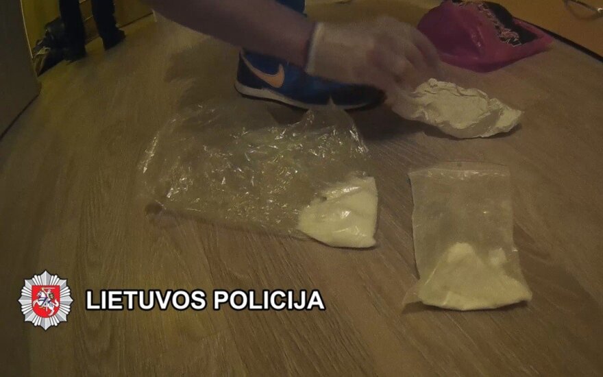 Kokainą, metamfetaminą ir kanapes, įtariama, platinęs vyras keliaus į teismą