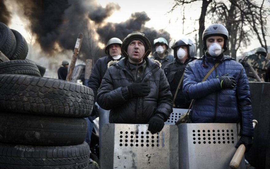 Įtampa Kijeve auga: Maidane vėl aidi šūviai