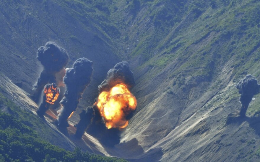Pietų Korėja turi atsakymą agresyviai kaimynei: kuria „Frankenšteino raketą“
