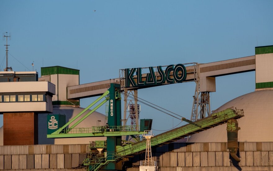 „Klasco“ planuoja krauti degiąsias atliekas, skirtas „Akmenės cementui“