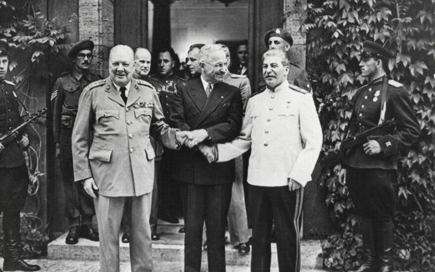 Vinstonas Čerčilis, Haris Trumanas, Josifas Stalinas