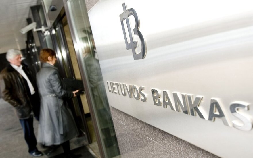 Lietuvos bankas tiki finansų įstaigų geranoriškumu – vartotojus gins rekomendacijomis