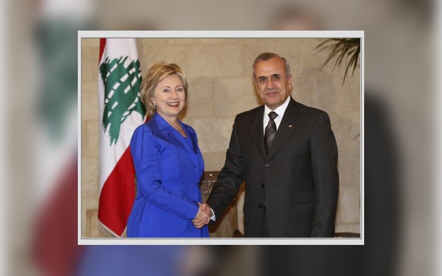 JAV niekada neparduos Libano Sirijai, sako Clinton