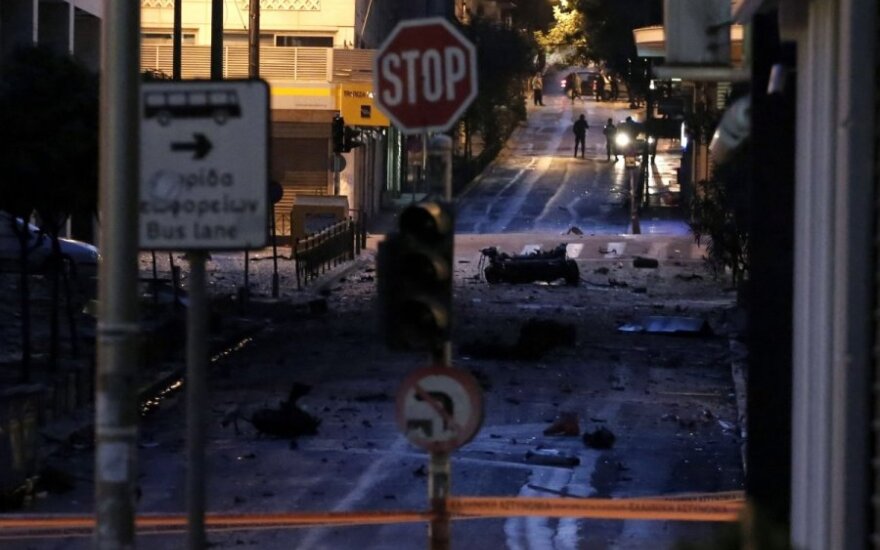 Prie Graikijos centrinio banko sprogo užminuotas automobilis