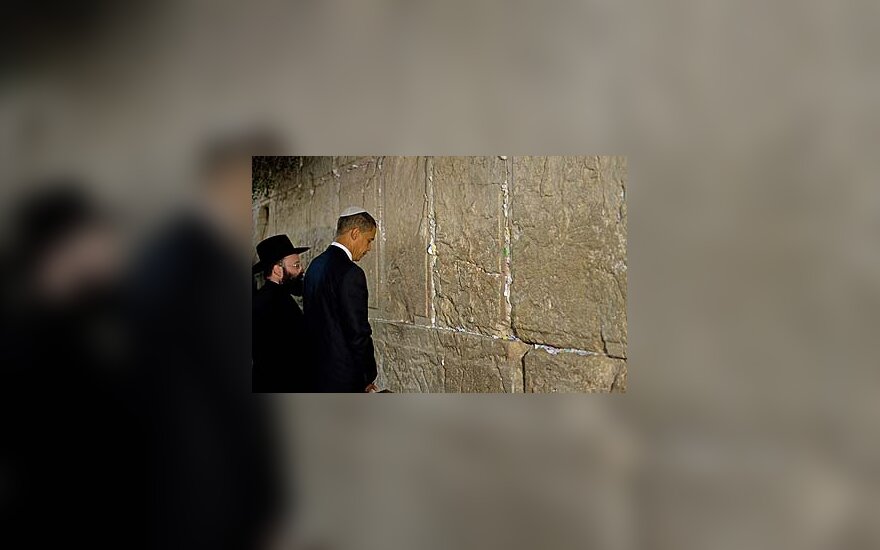 Barackas Obama prie raudų sienos Jeruzalėje