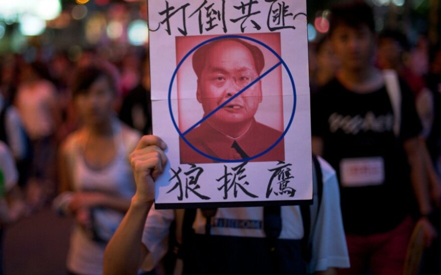 Dešimtys tūkstančių žmonių Honkonge protestavo prieš Kiniją