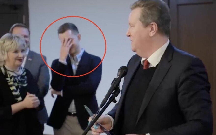 [Delfi trumpai] Iškalbinga reakcija: Rusijos deputato „pokšto“ apie raketas berniukui iš Kyjivo nesuprato net savi (video)