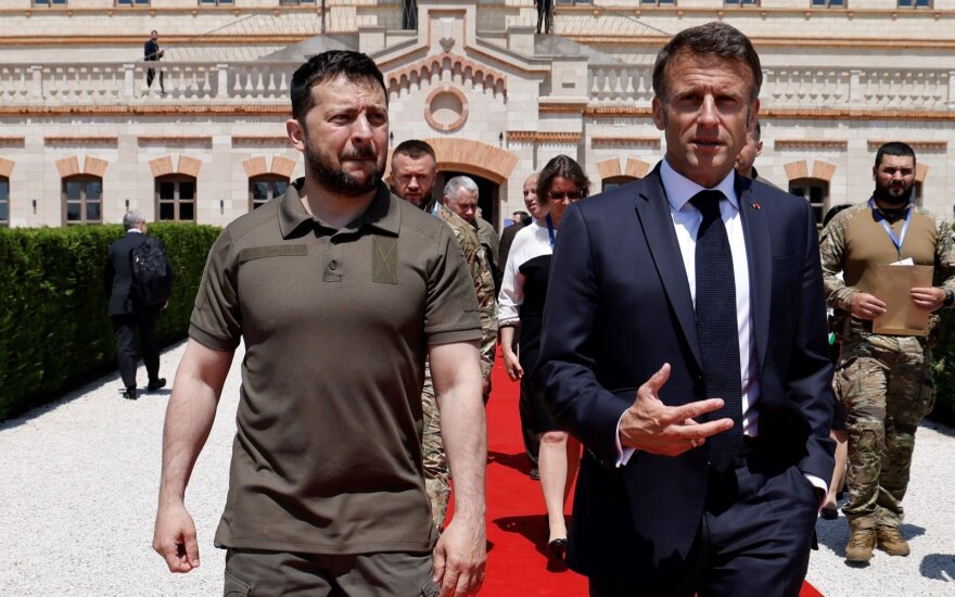 Volodymyras Zelenskis, Emmanuelis Macronas