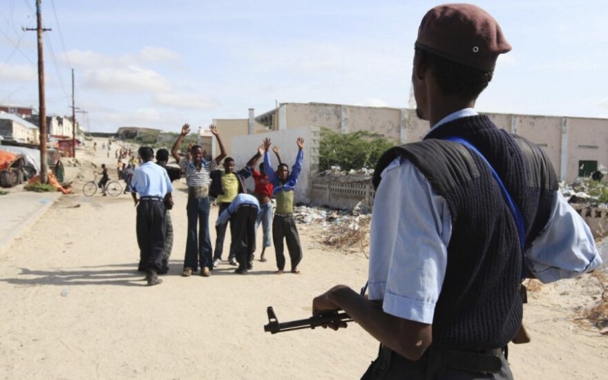 Somalyje per išpuolius žuvo mažiausiai 20 žmonių