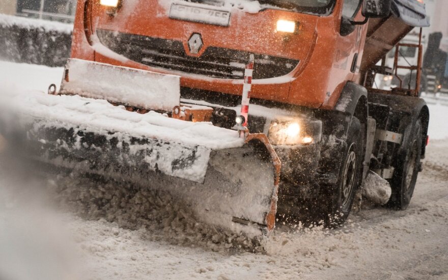 Tarnybos ruošiasi snygiui: sniego gali iškristi labai daug, ypač nuo vidurnakčio iki paryčių