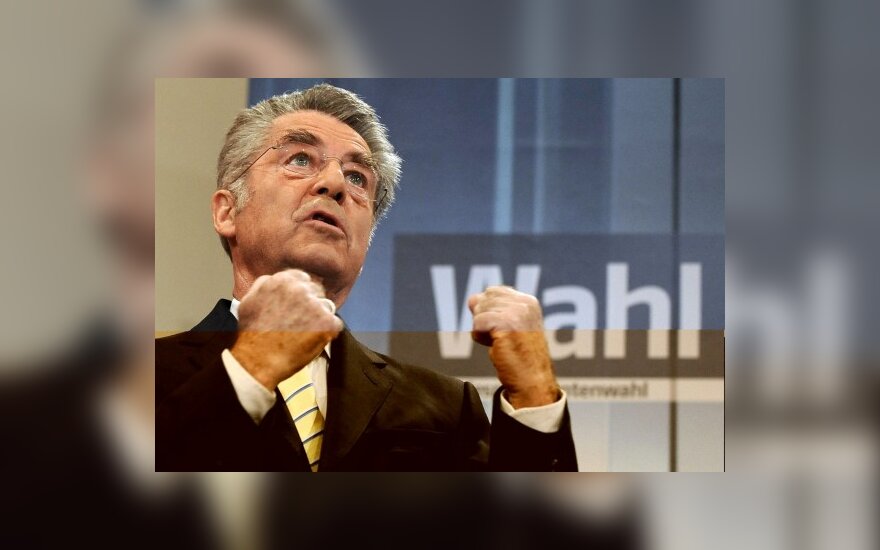 Austrijos prezidentu antrai kadencijai perrinktas H.Fischeris