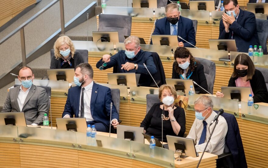 TILS: dabartinio Seimo nariai aktyviau deklaruoja susitikimus su lobistais nei buvusio