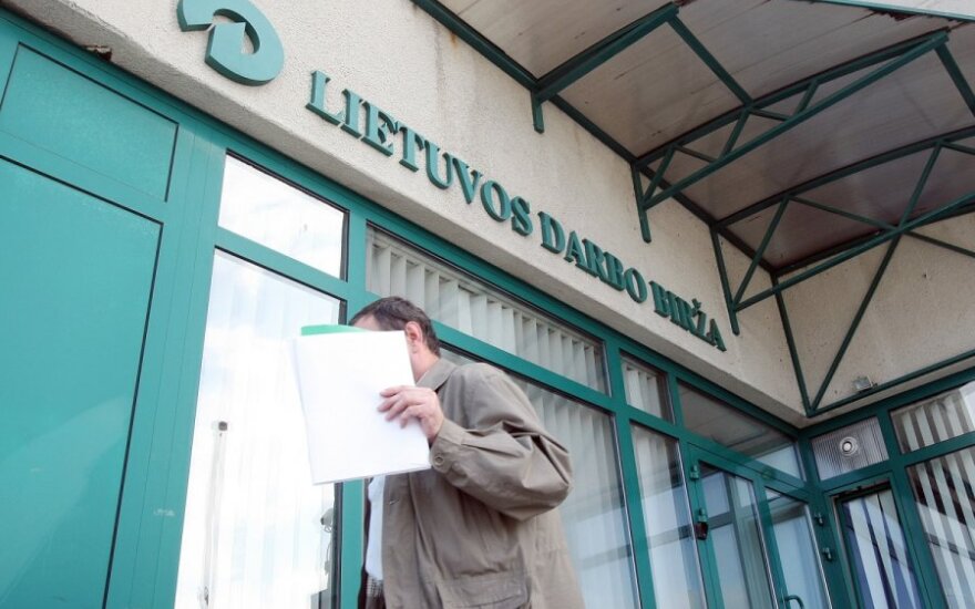 Oficialių bedarbių skaičius viršijo 240 tūkst.