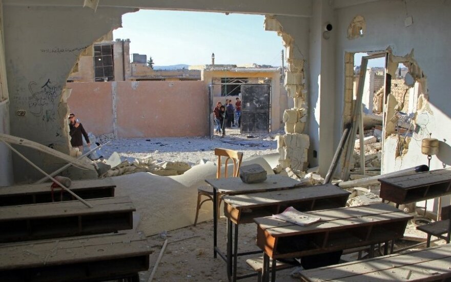 Sirijoje per aviacijos smūgius mokykloje žuvo 22 vaikai
