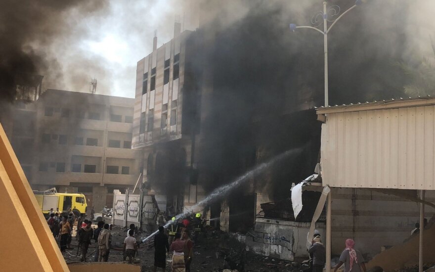 Jemeno vyriausybės tvirtovėje sprogus IS bombai žuvo 10 žmonių