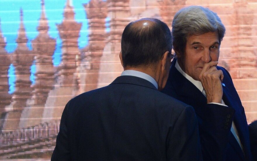Ženevoje susitinka J. Kerry ir S. Lavrovas