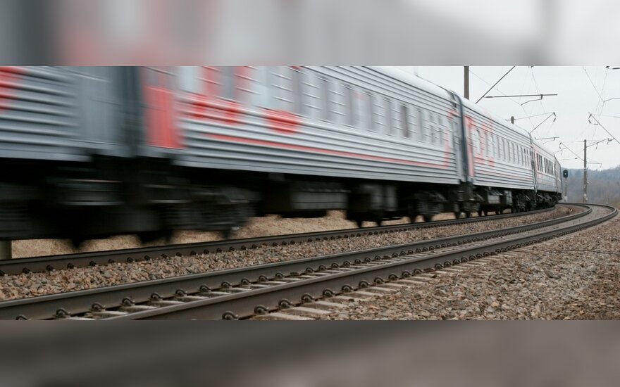 Buvęs „Lietuvos geležinkelių“ palydovas nuteistas už oralinį seksą su miegančiu keleiviu
