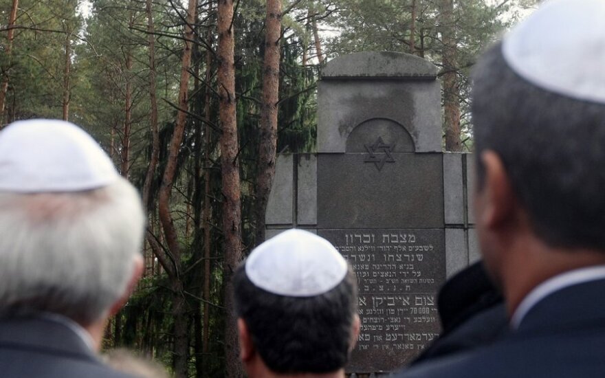 Holokausto aukų pagerbimo ceremonija Aukštųjų Panerių memoriale