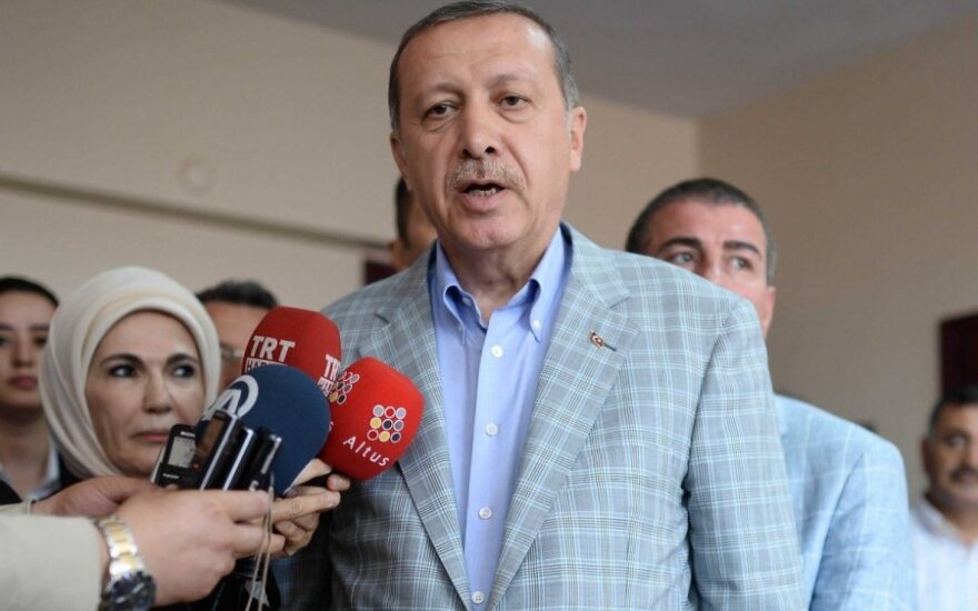 R. Erdogano pergalė: nuo citrinų pardavėjo iki Turkijos prezidento posto