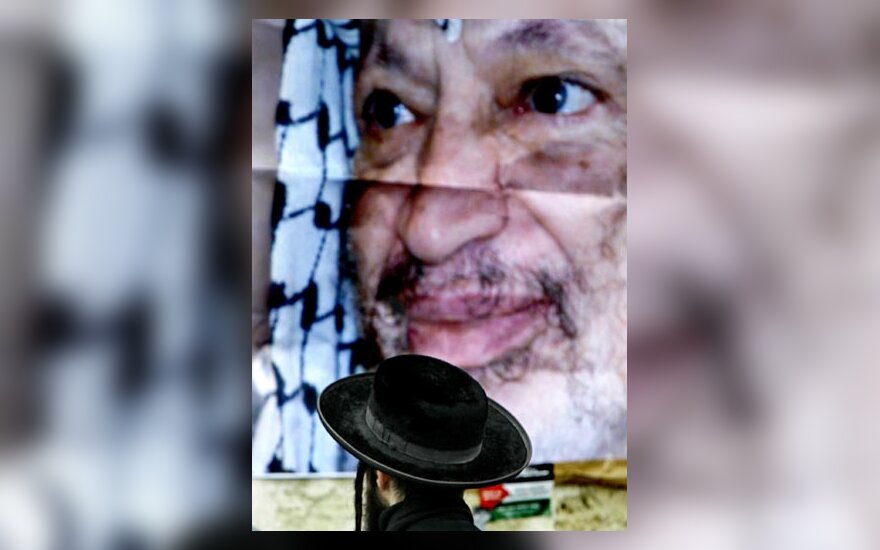 Plakatas su Y.Arafato nuotrauka