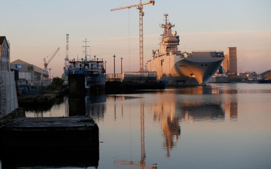 Prancūzija dėl „Mistral“ perdavimo Rusijai spręs lapkritį