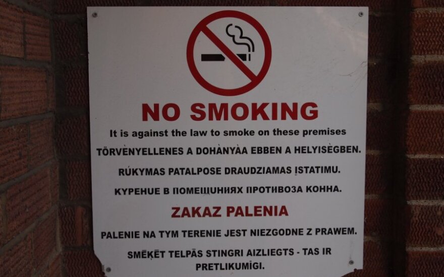 Palangos valdžia įvedė nerūkymo zonas, bet apie tai neinformuoja
