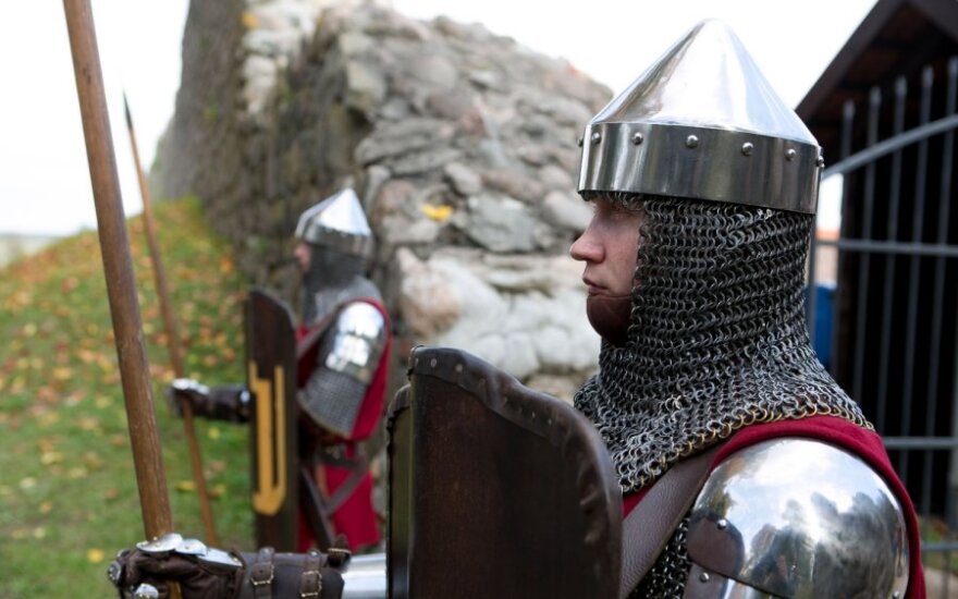 Medininkų pilyje žvangėjo ginklai ir virė 14-to amžiaus Lietuvos gyvenimas