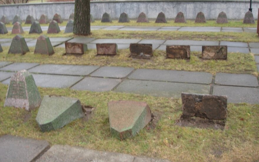 Panevėžyje išniekintos sovietinių kareivių kapinės