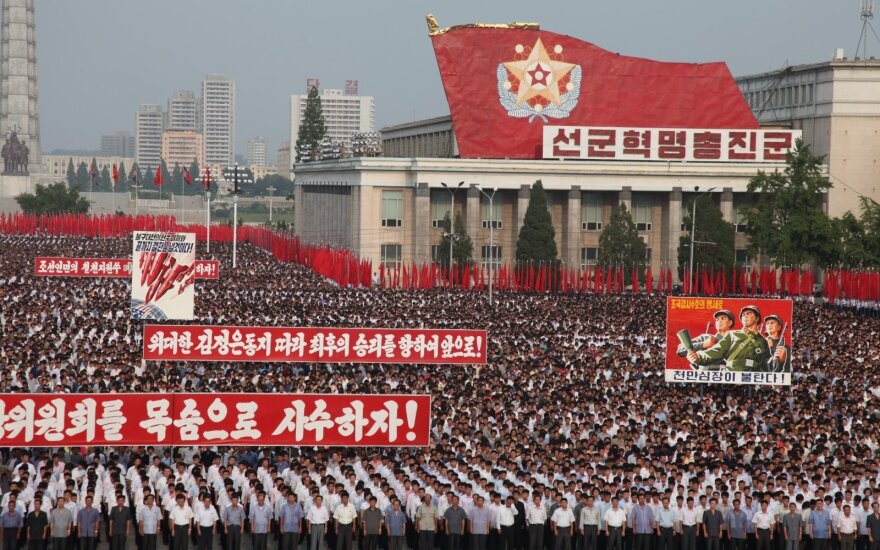 Šiaurės Korėja į D. Trumpo grasinimą atsakė grasinimu