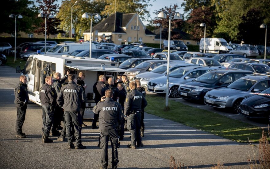 Danijoje pareigūną sužeidęs migrantas buvo užpuolęs ir Švedijos ministrą
