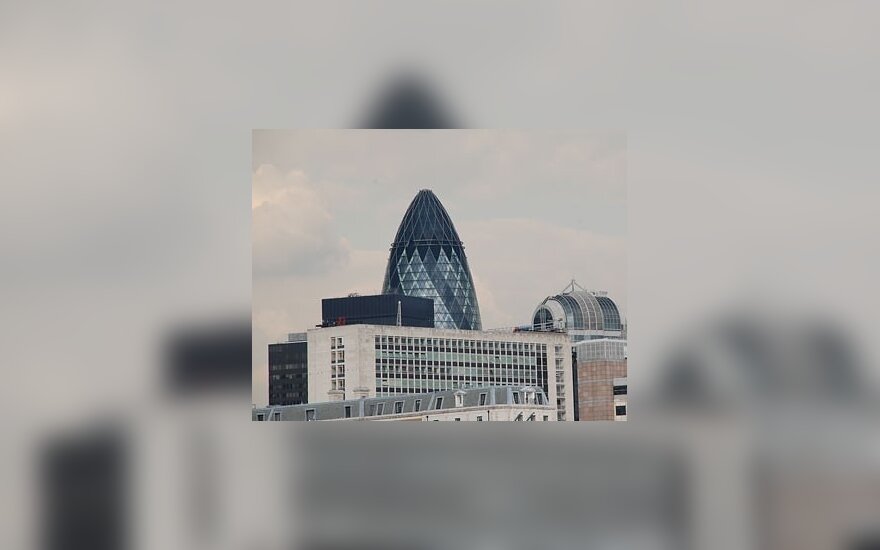 Bankų rėmimas vidutinei britų šeimai atsiėjo 40 000 svarų