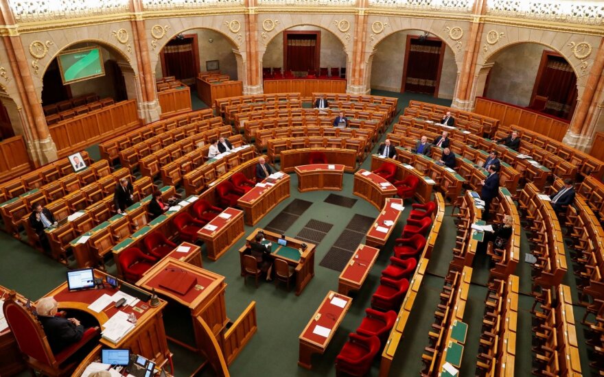 Žiniasklaida: Vengrija atideda balsavimą dėl Švedijos ir Suomijos narystės NATO ratifikavimo