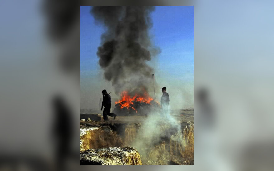 Apie 7 t narkotikų sudegintos Kabulo priemiesčiuose