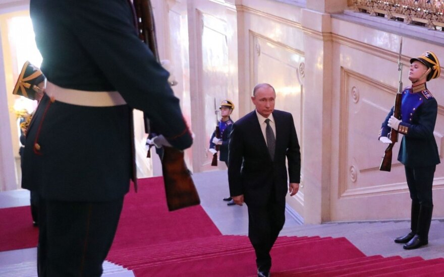 Putinui – vis daugiau nerimą keliančių ženklų, ateinantys metai bus dar blogesni